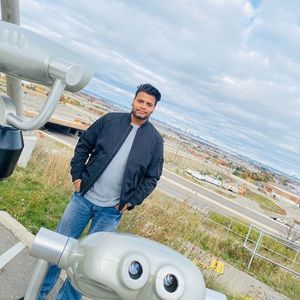 Meet your Posher, Davinder